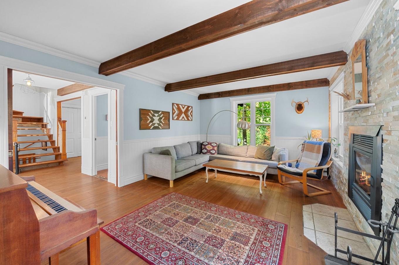 Living room - 390 Rue Du Clos-Du-Meunier, Prévost, QC - Indoor Photo Showing Living Room With Fireplace