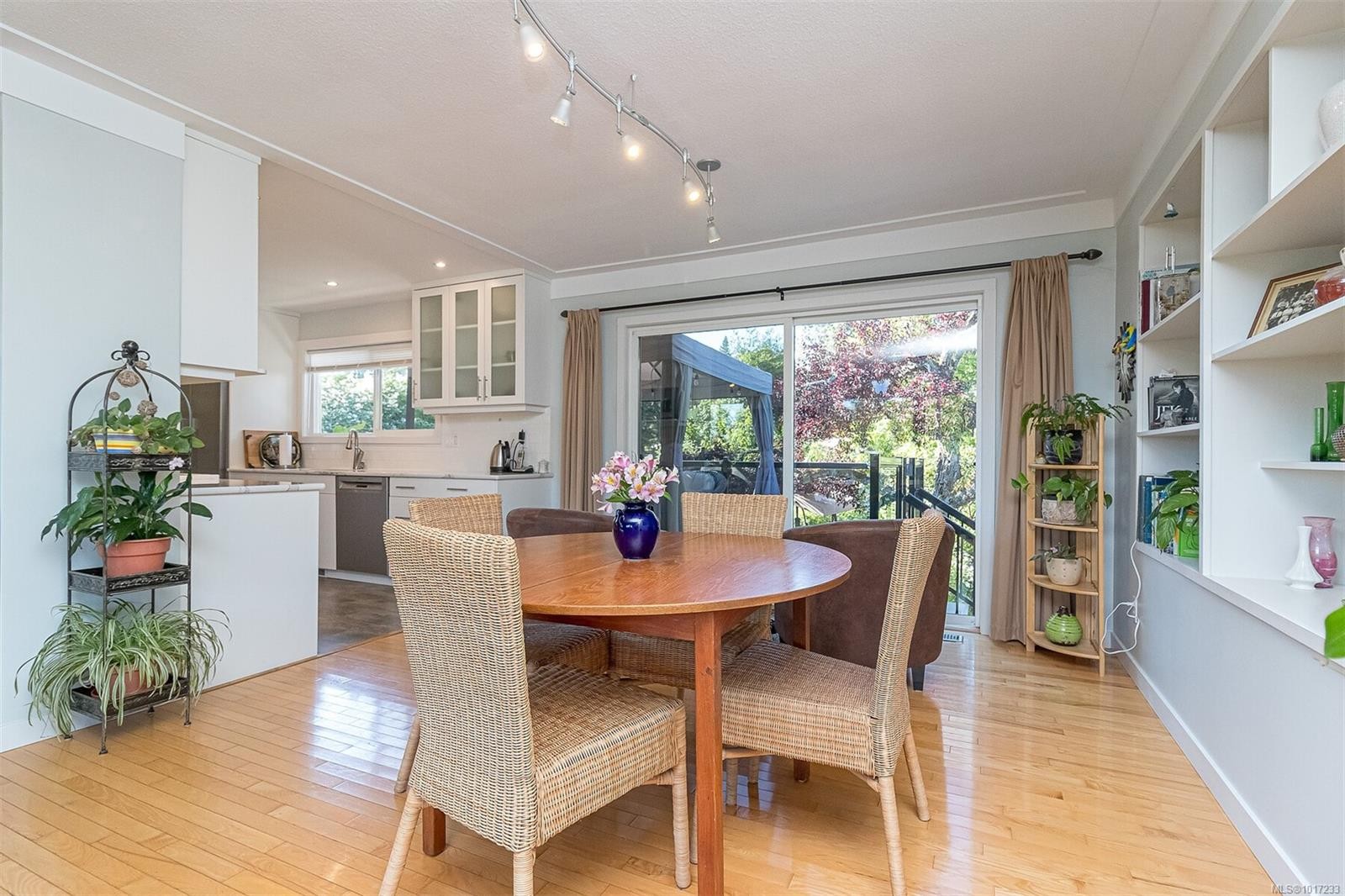 1961 Hovey Rd, Central Saanich, BC