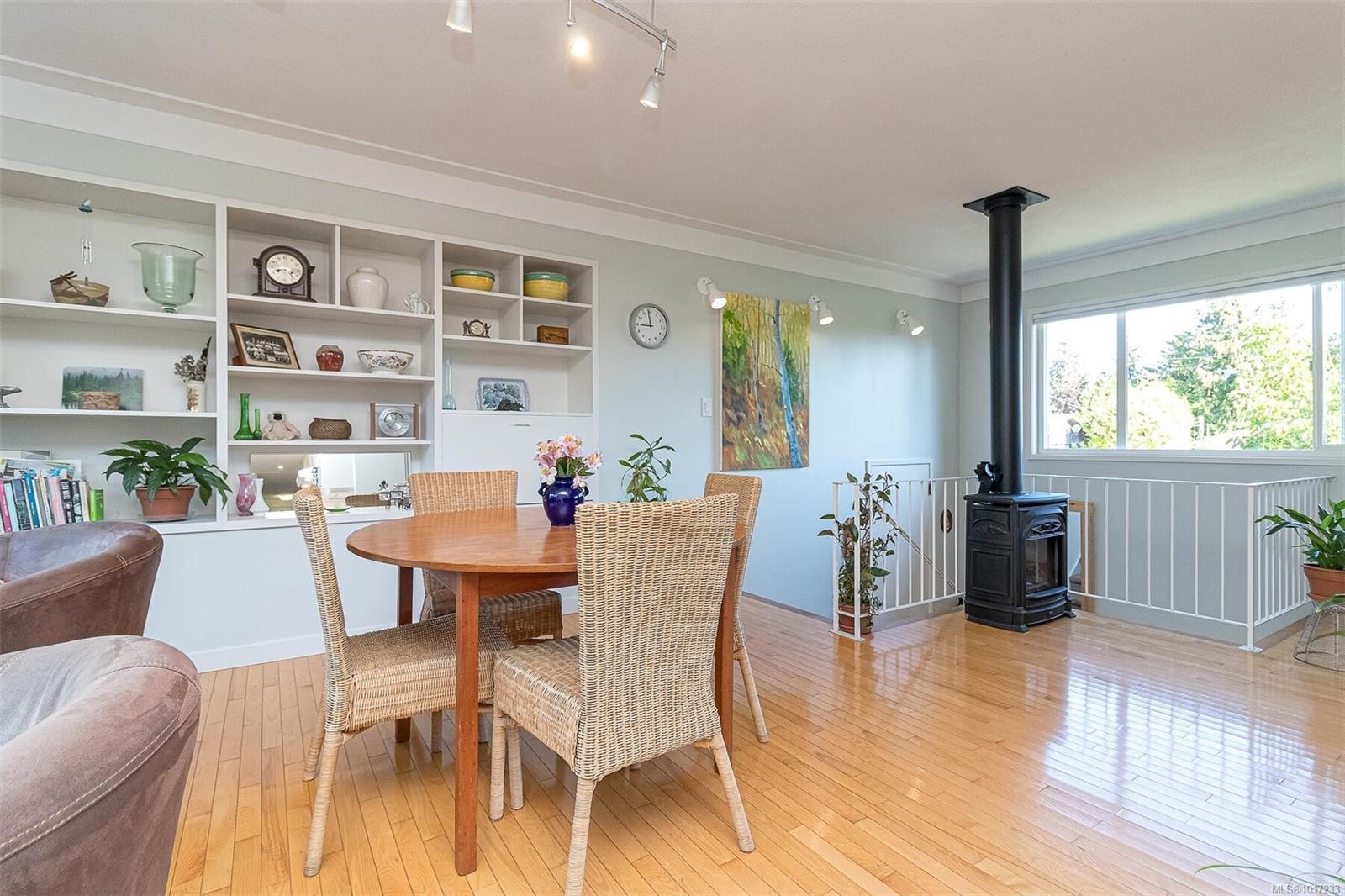 1961 Hovey Rd, Central Saanich, BC