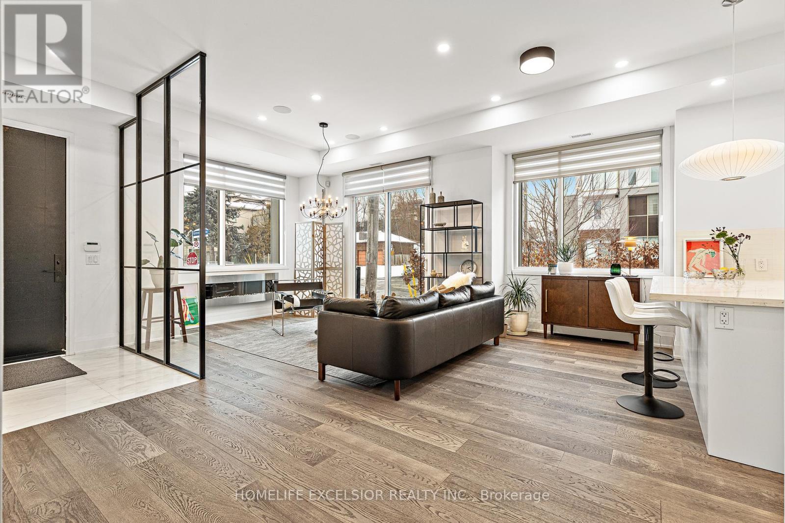 Unit 1 - 18 Greenbriar Road, Toronto, ON - Indoor