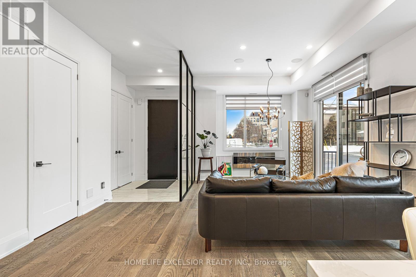 Unit 1 - 18 Greenbriar Road, Toronto, ON - Indoor