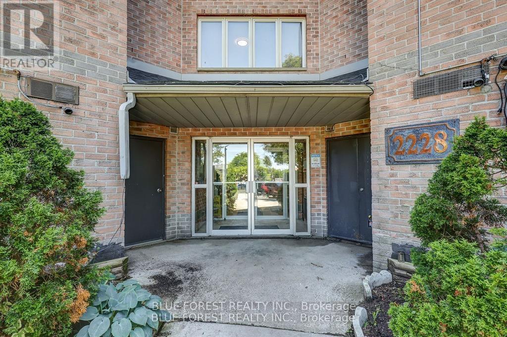 111 - 2228 Trafalgar Street, London East (East I), ON - Outdoor With Exterior