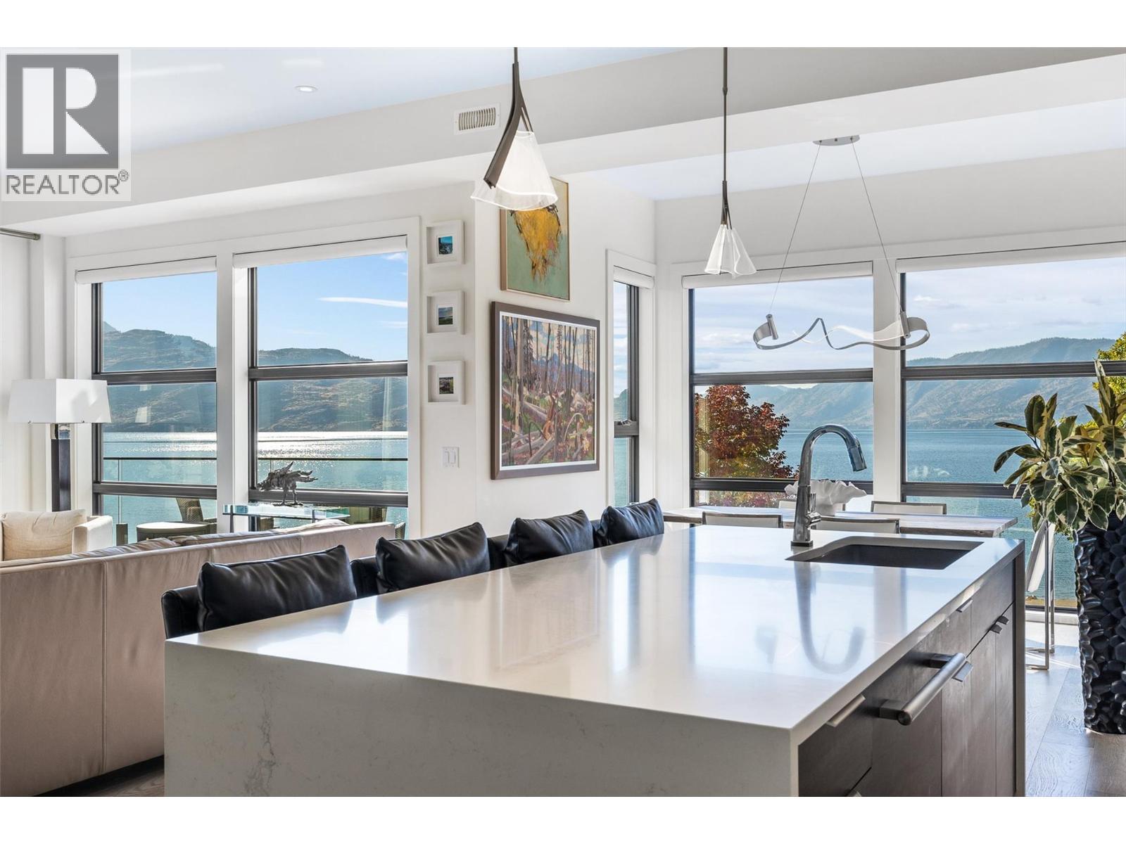 4364 Beach Avenue Unit# 1, Peachland, BC - Indoor Photo Showing Kitchen With Upgraded Kitchen