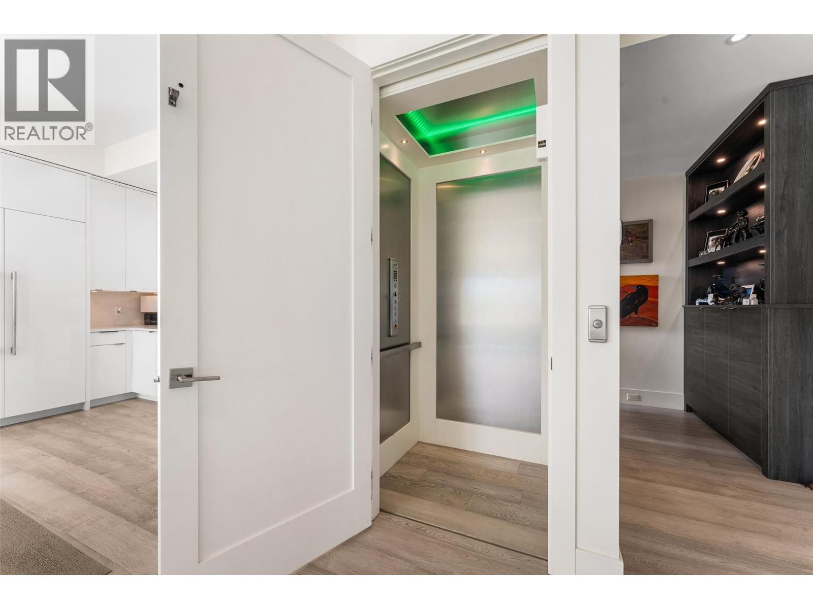 4364 Beach Avenue Unit# 1, Peachland, BC - Indoor Photo Showing Other Room