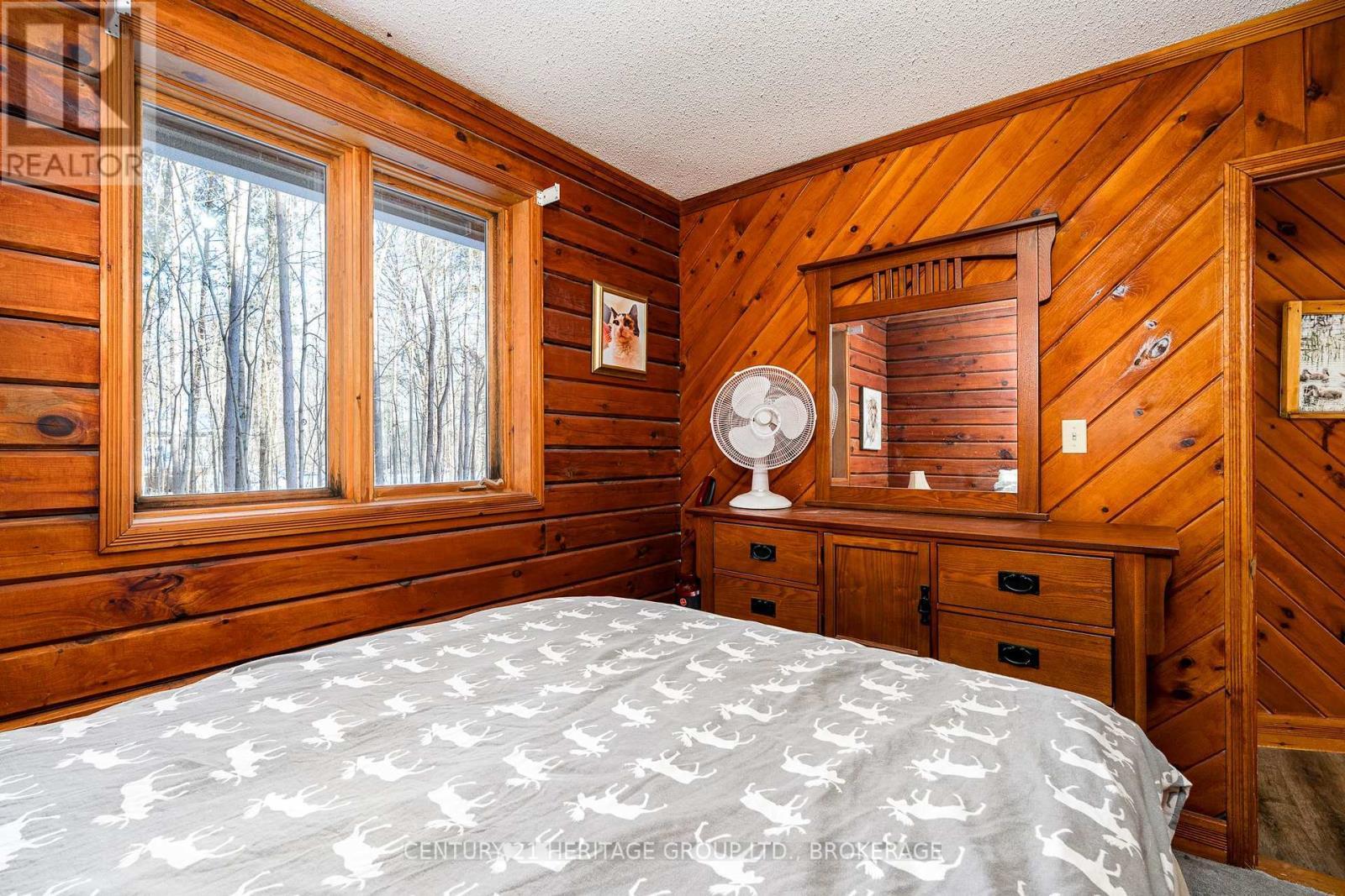 19 Mccrea Court E, Tweed (Hungerford (Twp)), ON - Indoor Photo Showing Bedroom