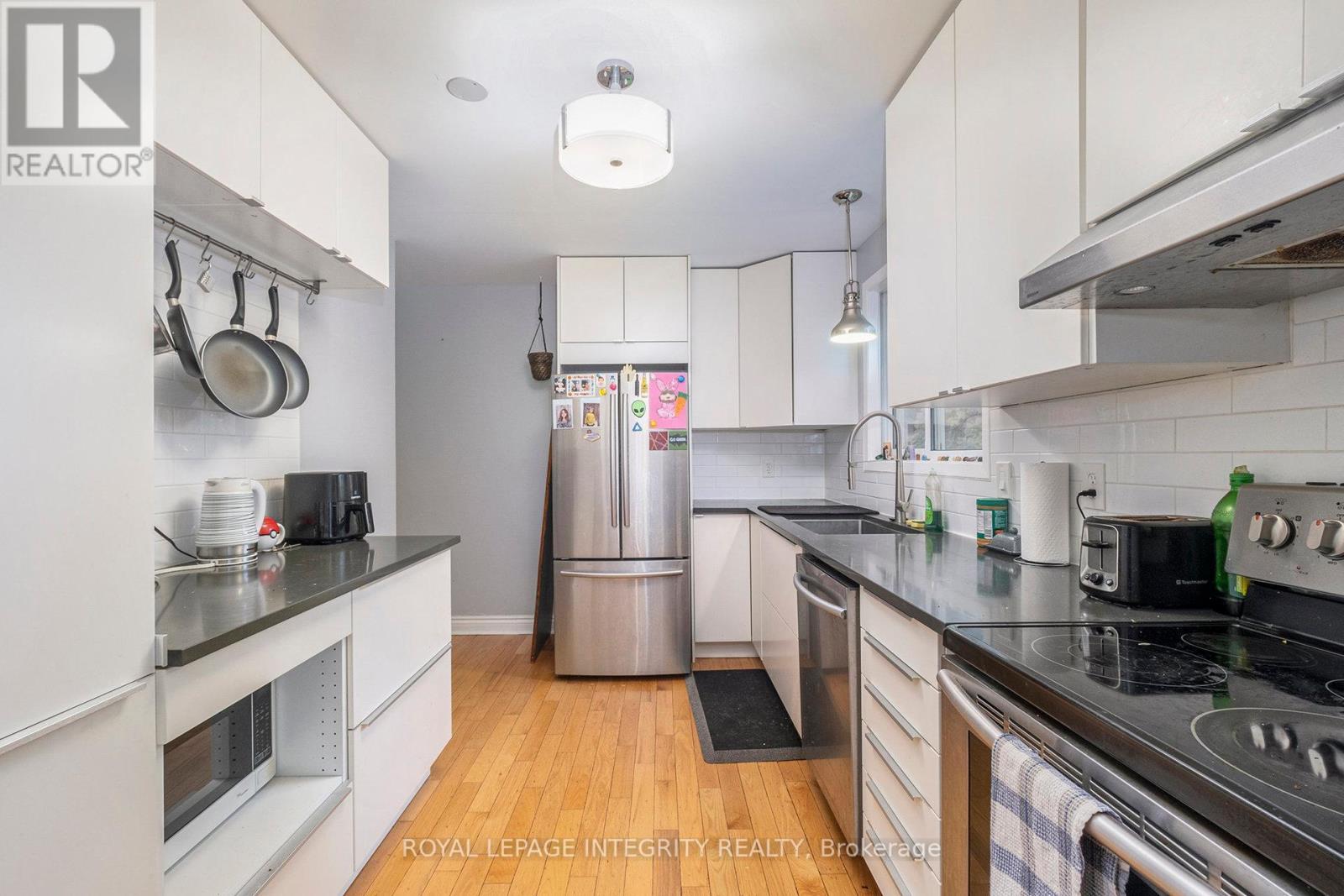 45 Raftus Square, Ottawa, ON - Indoor Photo Showing Kitchen