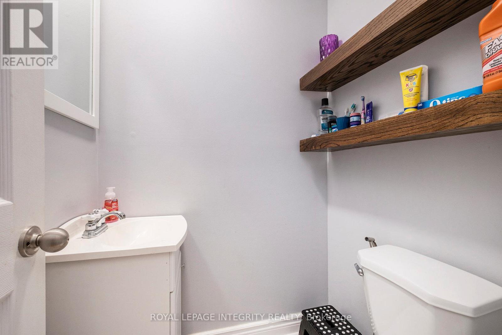 45 Raftus Square, Ottawa, ON - Indoor Photo Showing Bathroom