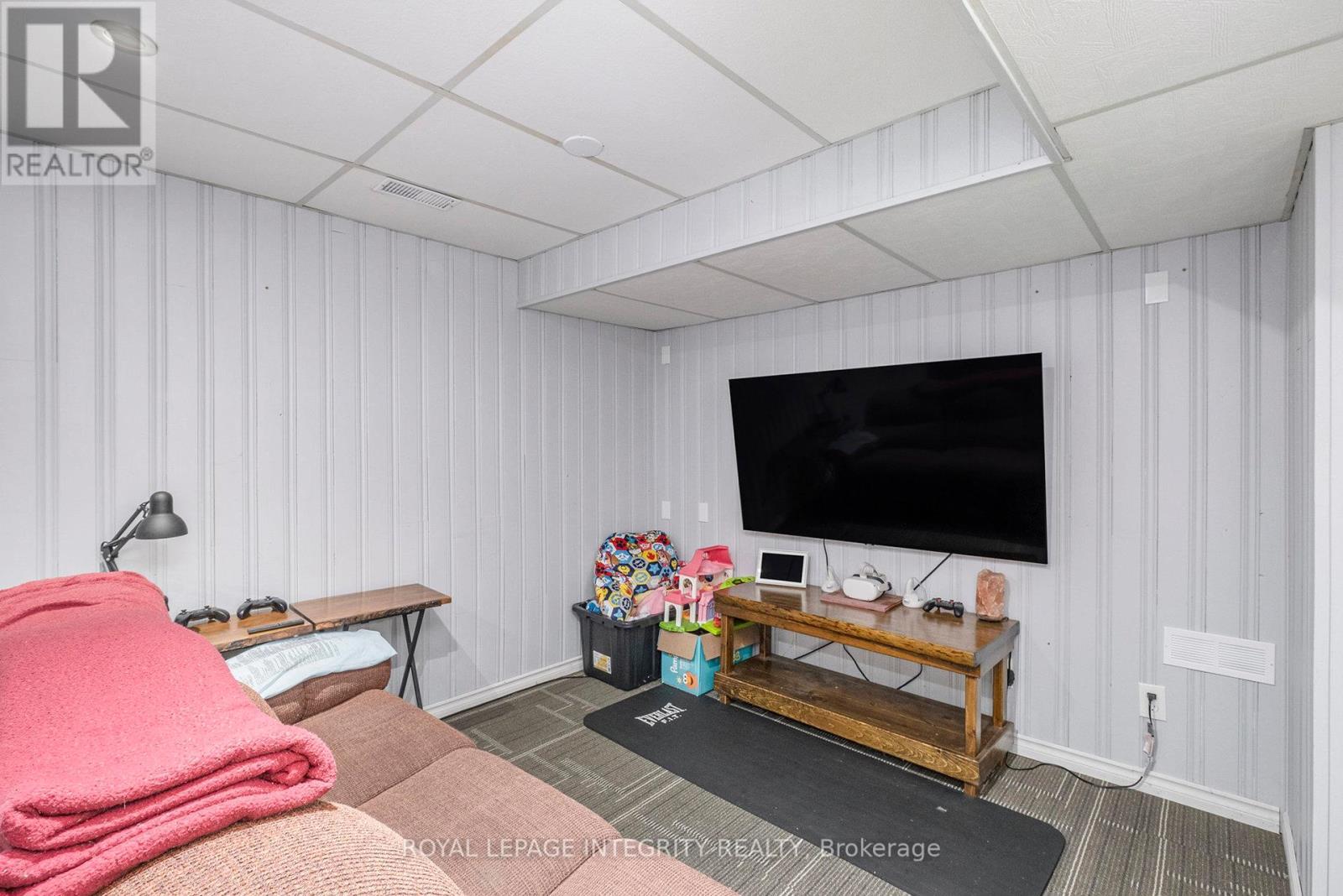 45 Raftus Square, Ottawa, ON - Indoor