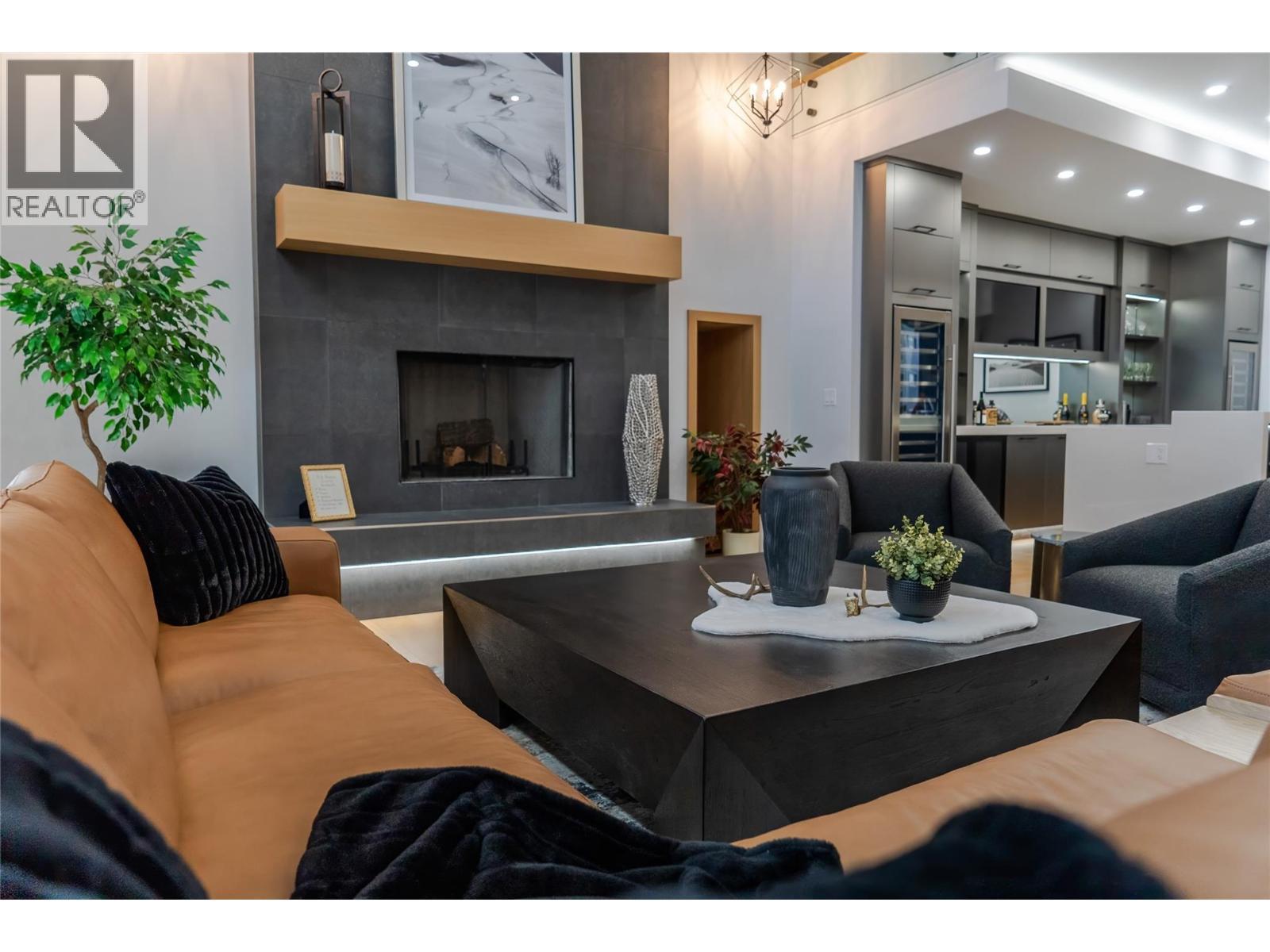 31 Mammoth Drive, Fernie, BC - Indoor Photo Showing Living Room With Fireplace