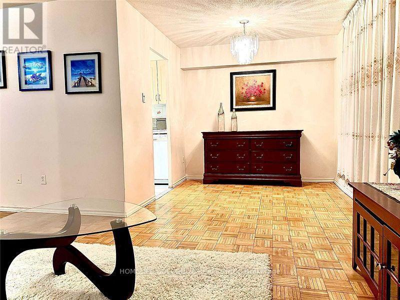 1004 - 2721 Victoria Park Avenue, Toronto, ON - Indoor Photo Showing Other Room