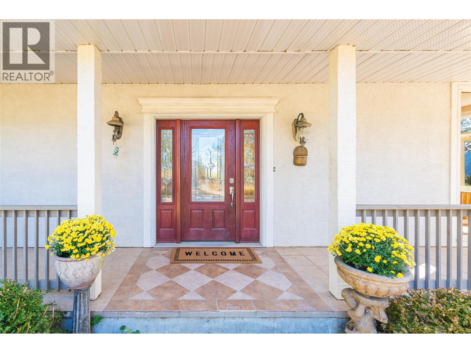 5662 3A Highway, Wynndel, BC - Outdoor With Exterior