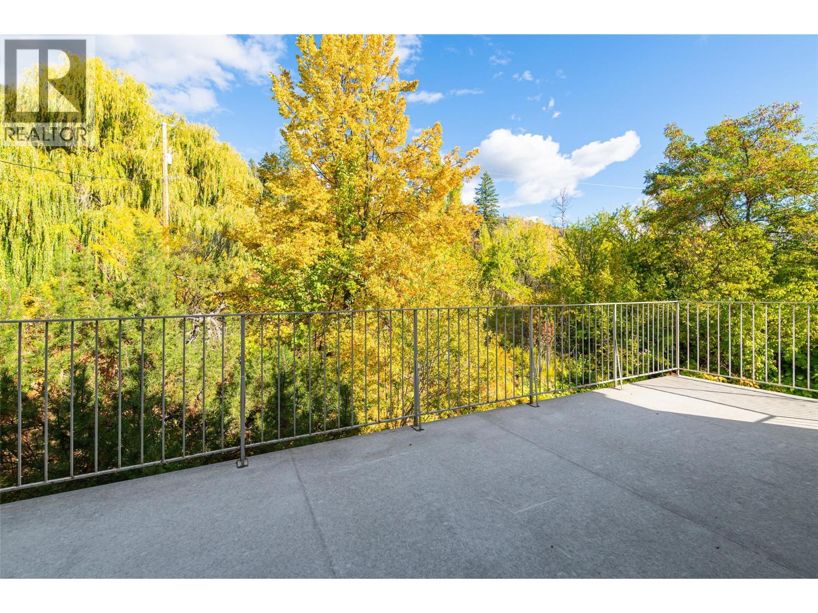 5662 3A Highway, Wynndel, BC - Outdoor With Balcony