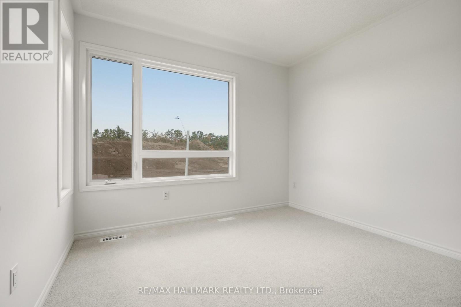 363 Reid Drive W, Barrie, ON - Indoor Photo Showing Other Room