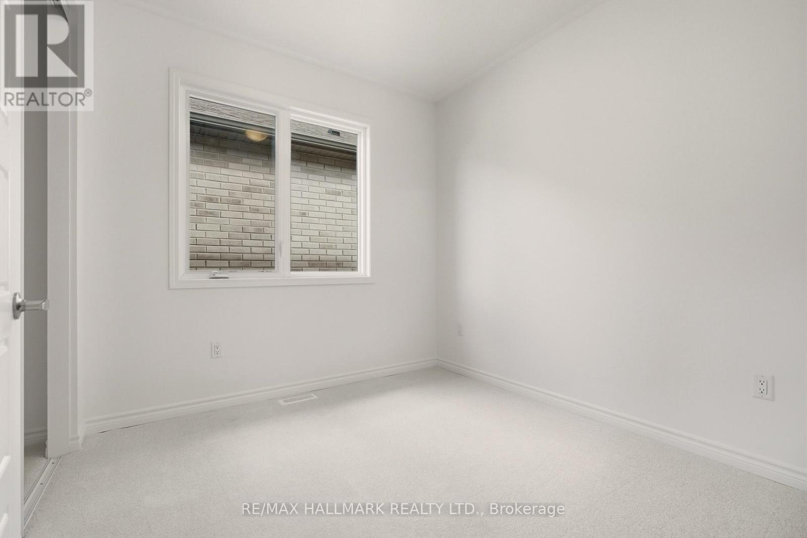 363 Reid Drive W, Barrie, ON - Indoor Photo Showing Other Room