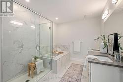 Ensuite -