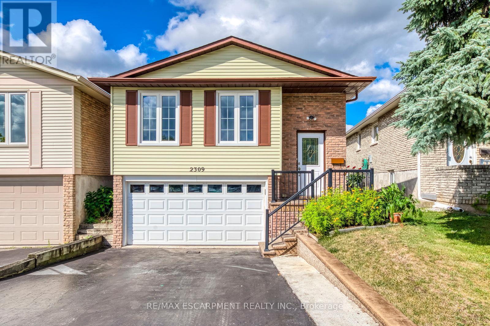 2309 Malcolm Crescent, Burlington, ON - Outdoor