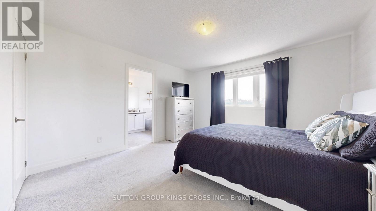 Master Bedroom - 119 Wagner Crescent, Essa, ON - Indoor Photo Showing Bedroom
