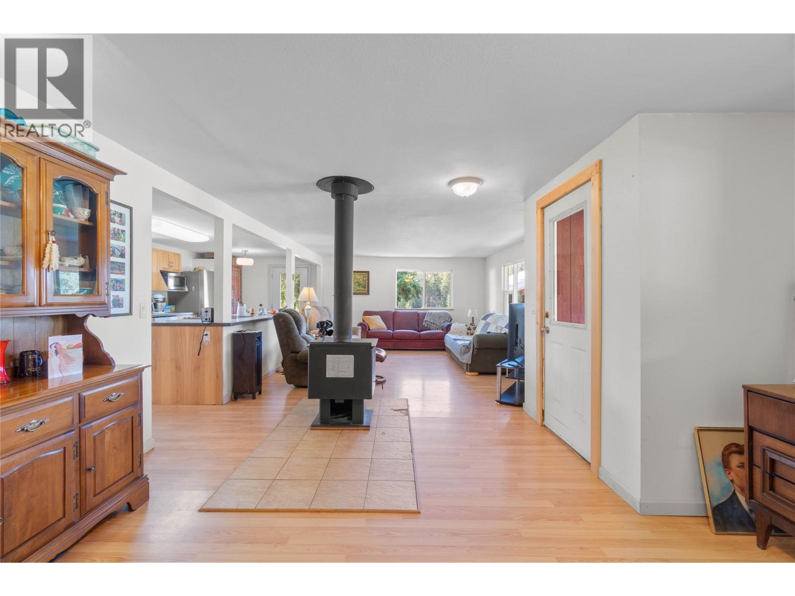 1168 Mallory Road Se, Enderby, BC - Indoor