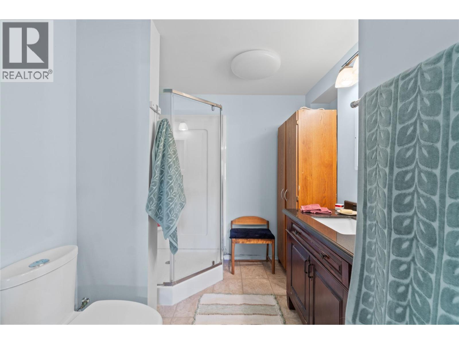 1168 Mallory Road Se, Enderby, BC - Indoor Photo Showing Bathroom