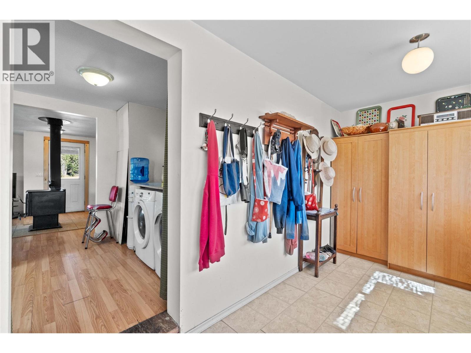 1168 Mallory Road Se, Enderby, BC - Indoor