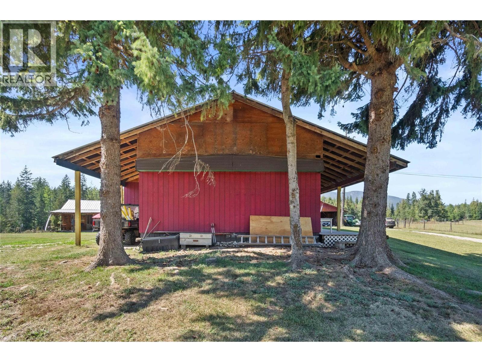 1168 Mallory Road Se, Enderby, BC - Outdoor