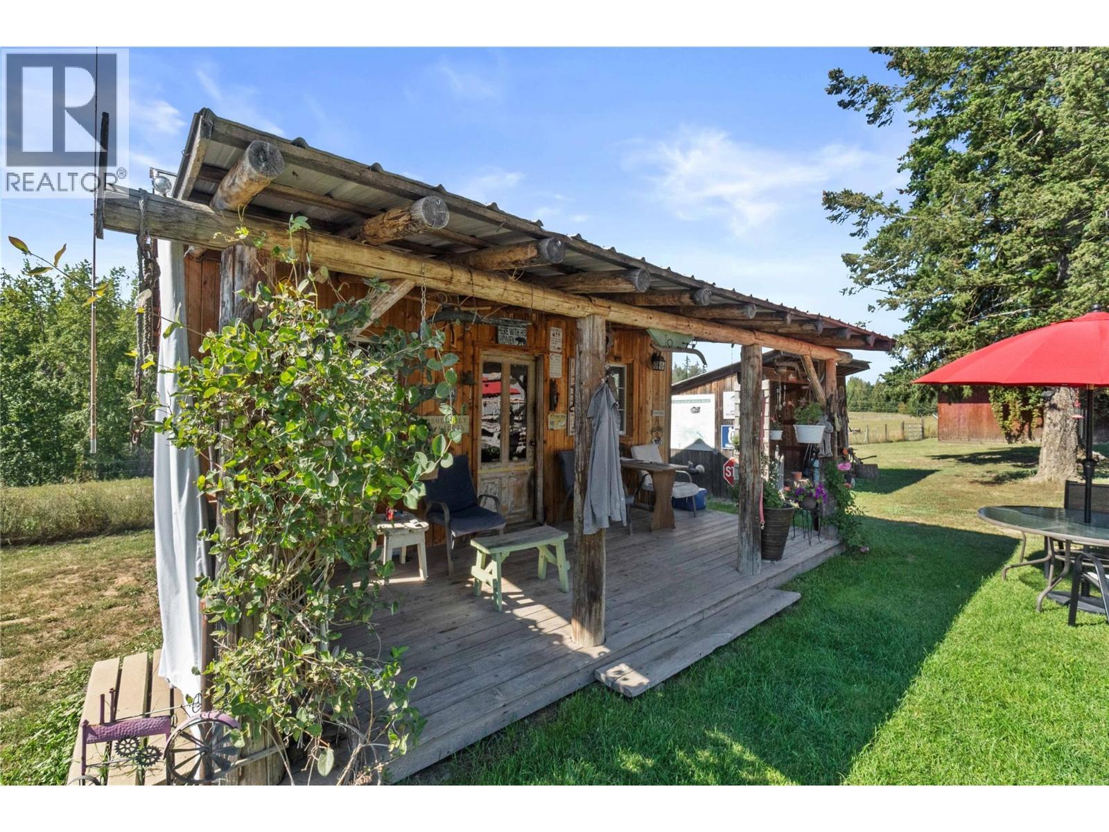 1168 Mallory Road Se, Enderby, BC - Outdoor