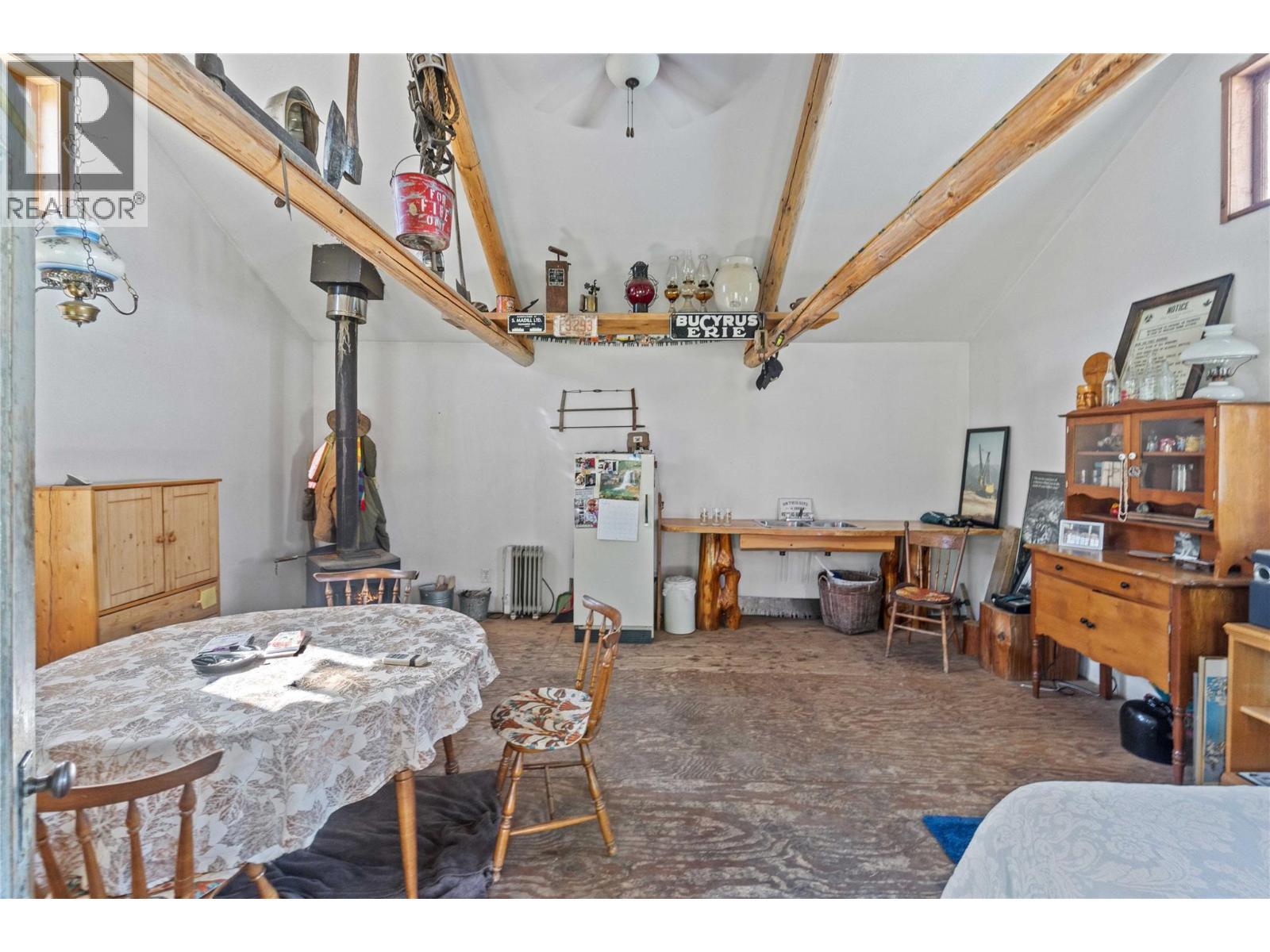 1168 Mallory Road Se, Enderby, BC - Indoor