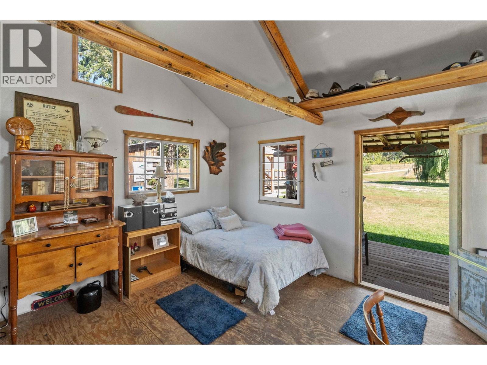 1168 Mallory Road Se, Enderby, BC - Indoor Photo Showing Bedroom