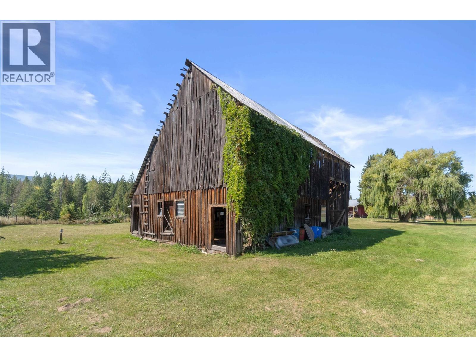 1168 Mallory Road Se, Enderby, BC - Outdoor