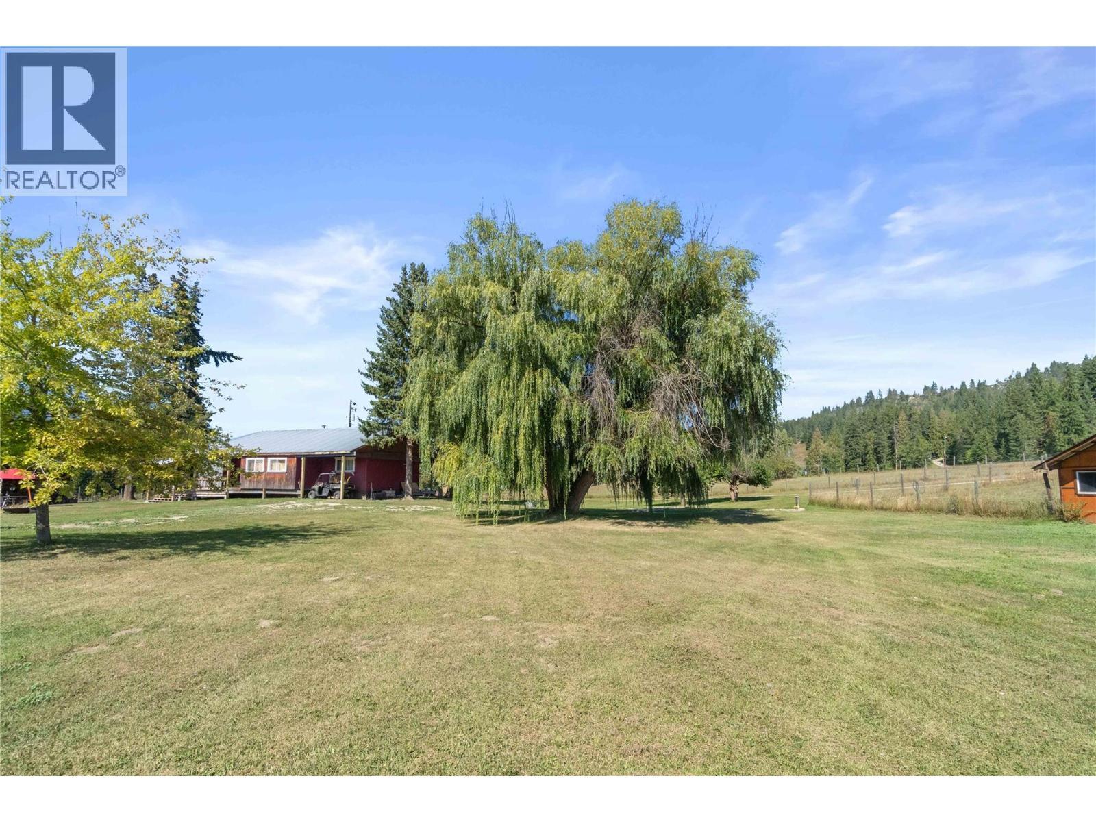 1168 Mallory Road Se, Enderby, BC - Outdoor