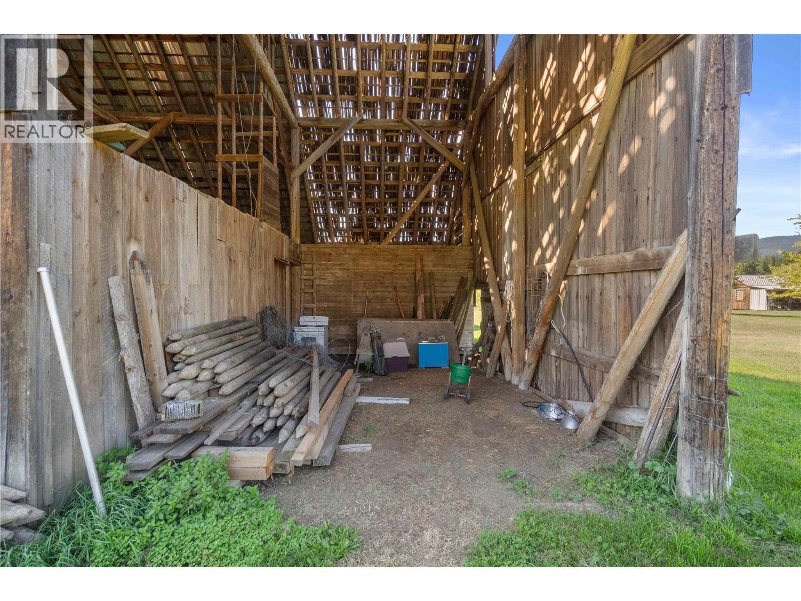 1168 Mallory Road Se, Enderby, BC - With Exterior