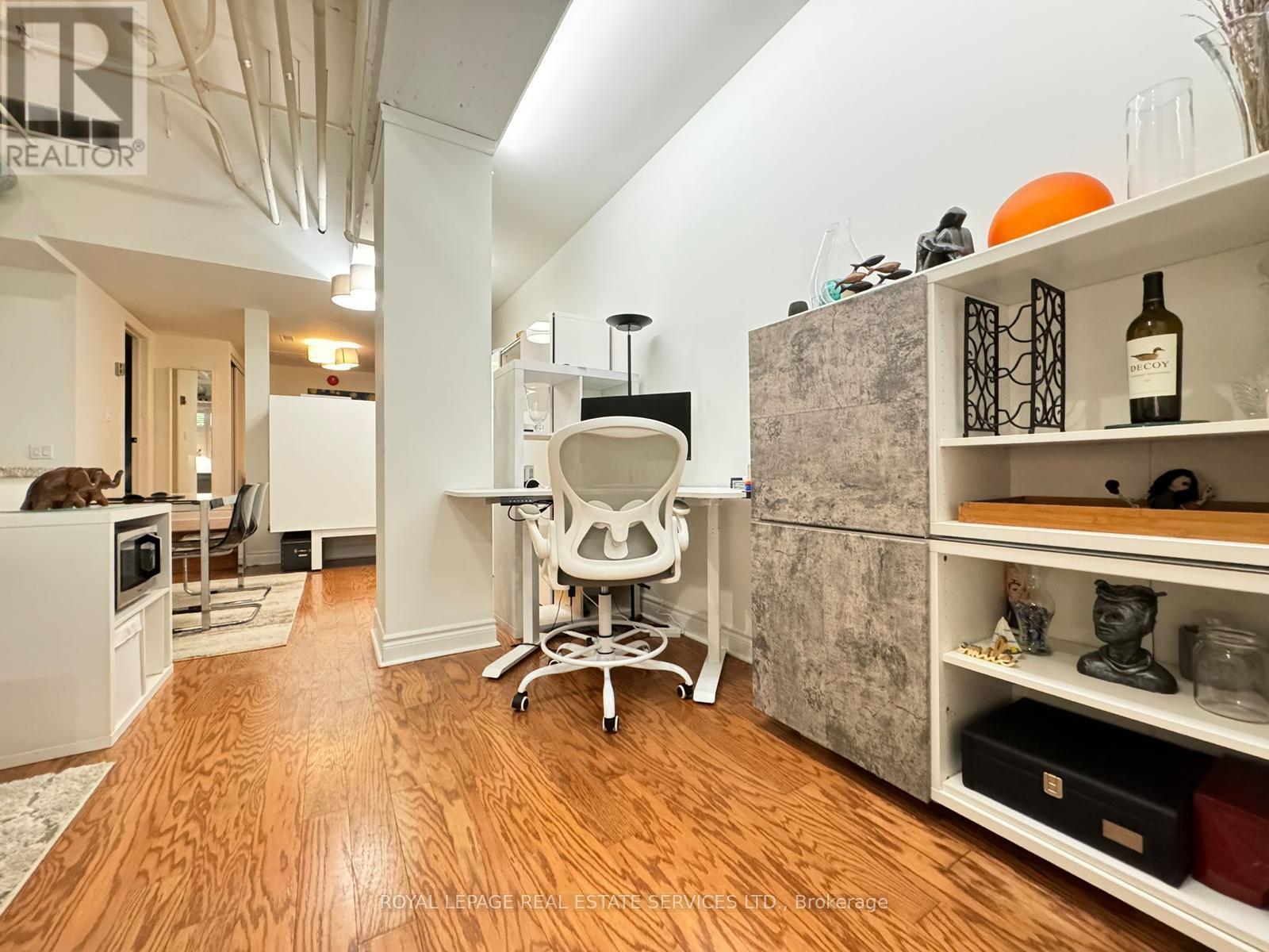 152 - 78 St Patrick Street, Toronto, ON - Indoor