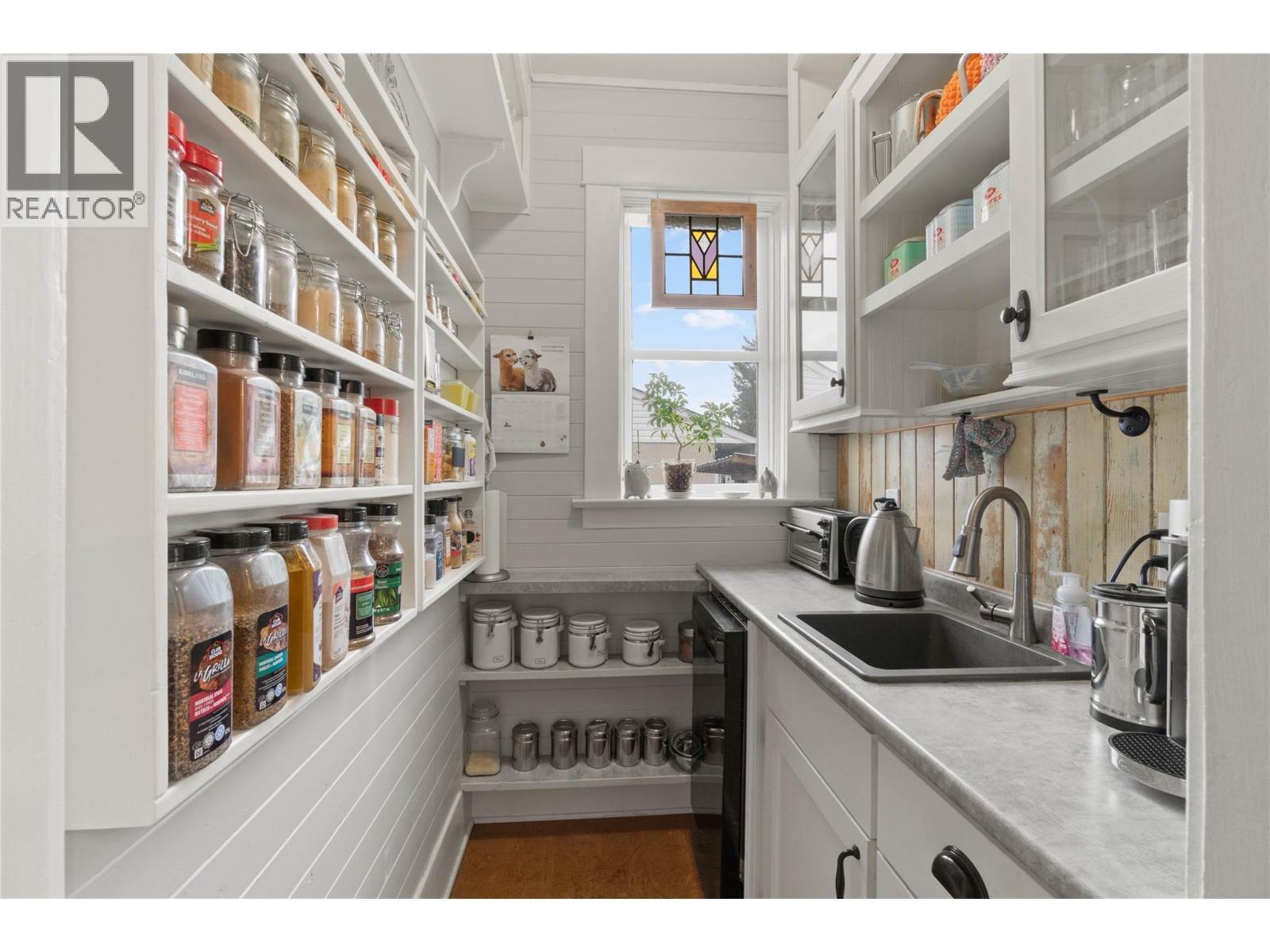 Walk-In Pantry Area - 905 Munro Street, Kamloops, BC - Indoor