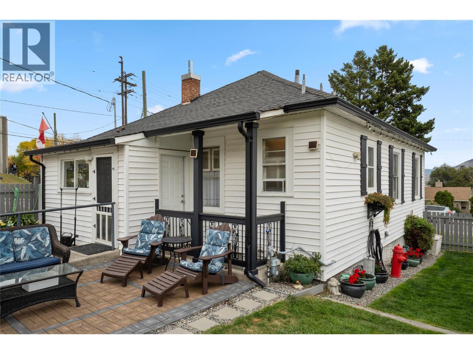 905 Munro Street, Kamloops, BC - Outdoor With Deck Patio Veranda With Exterior