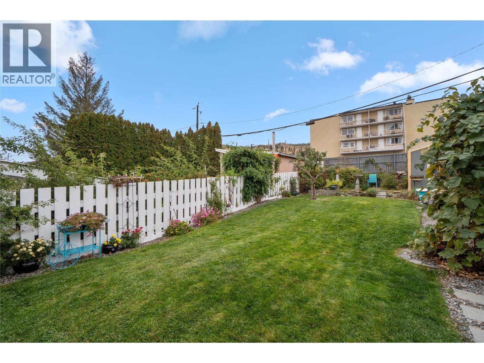 905 Munro Street, Kamloops, BC - Outdoor