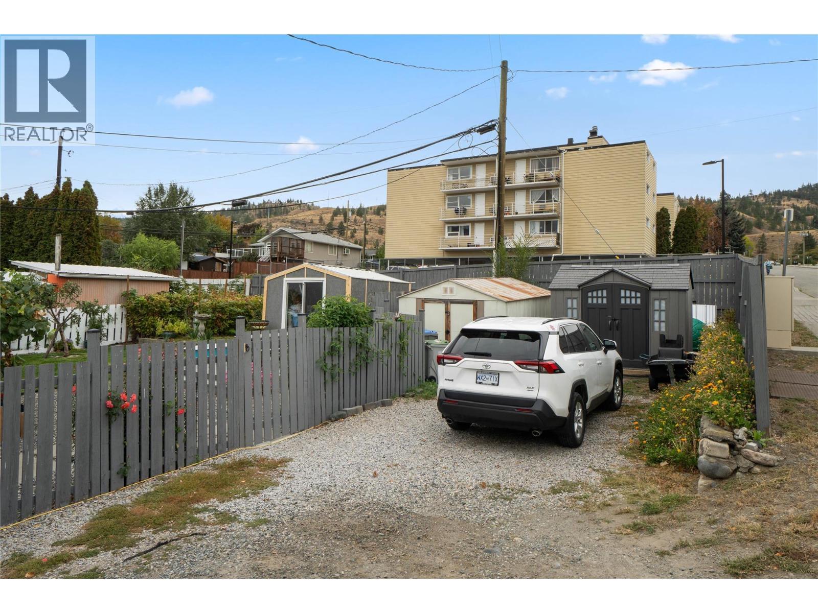 905 Munro Street, Kamloops, BC - Outdoor