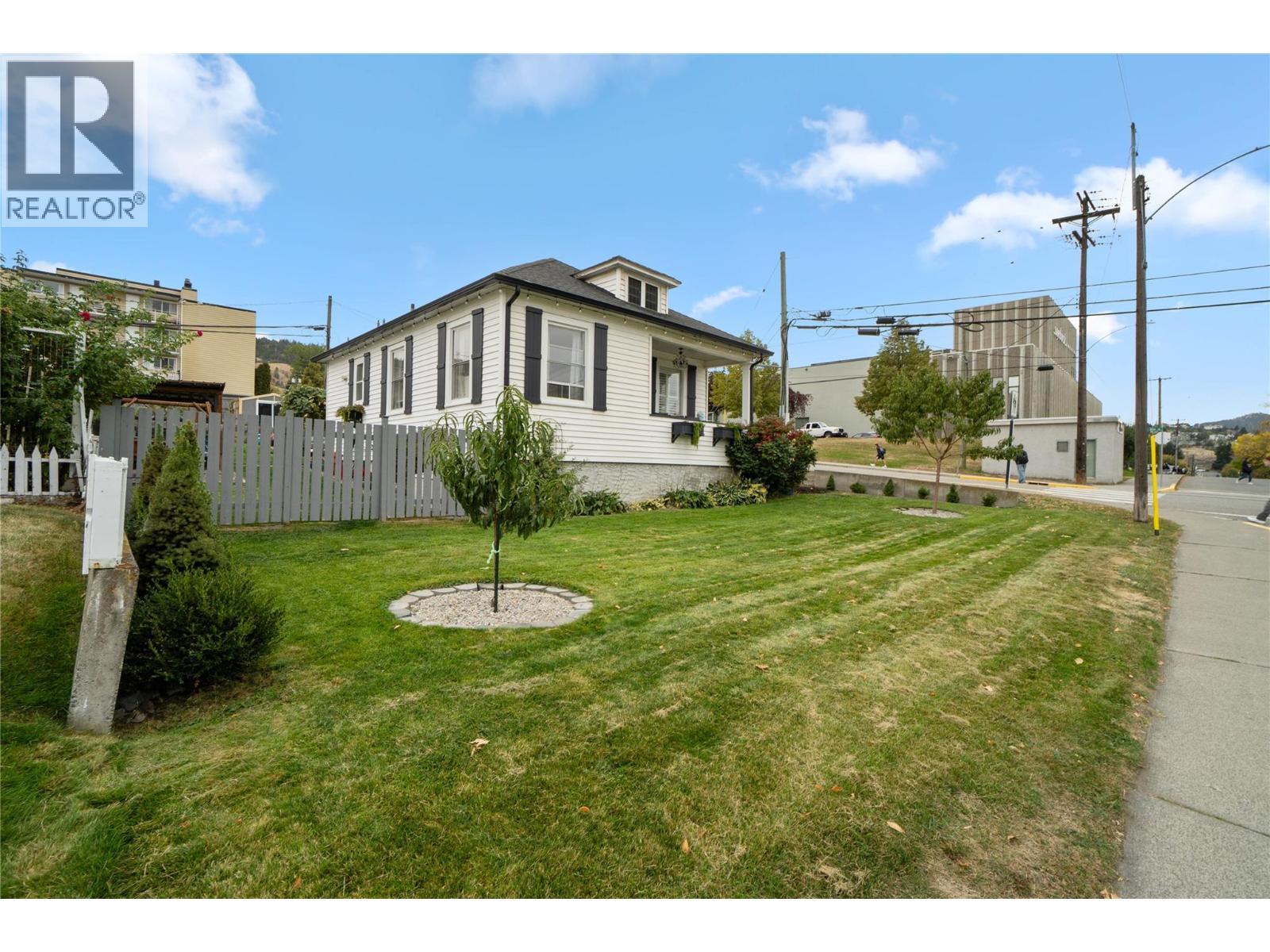 905 Munro Street, Kamloops, BC - Outdoor