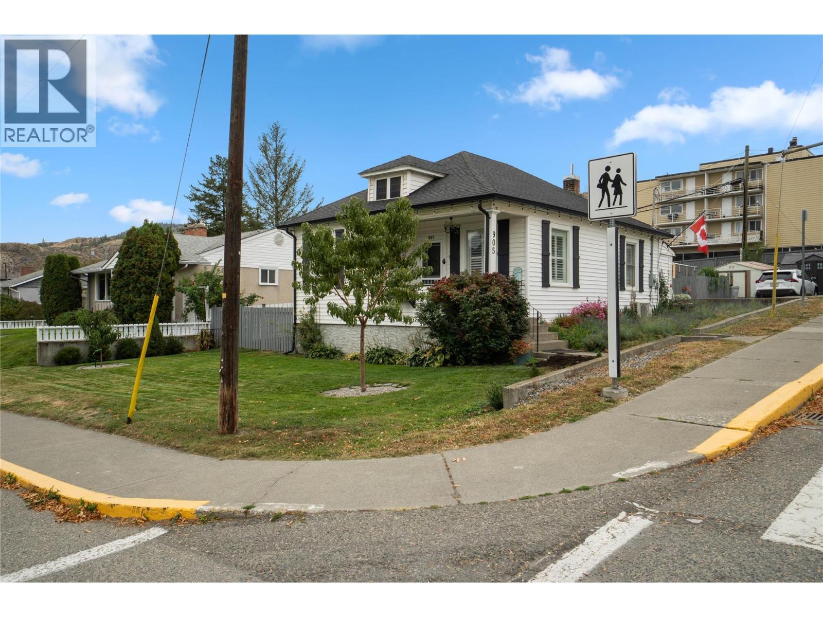 905 Munro Street, Kamloops, BC - Outdoor With Facade
