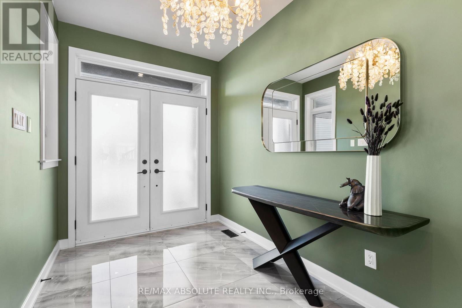 921 Beckton Heights, Ottawa, ON - Indoor Photo Showing Other Room