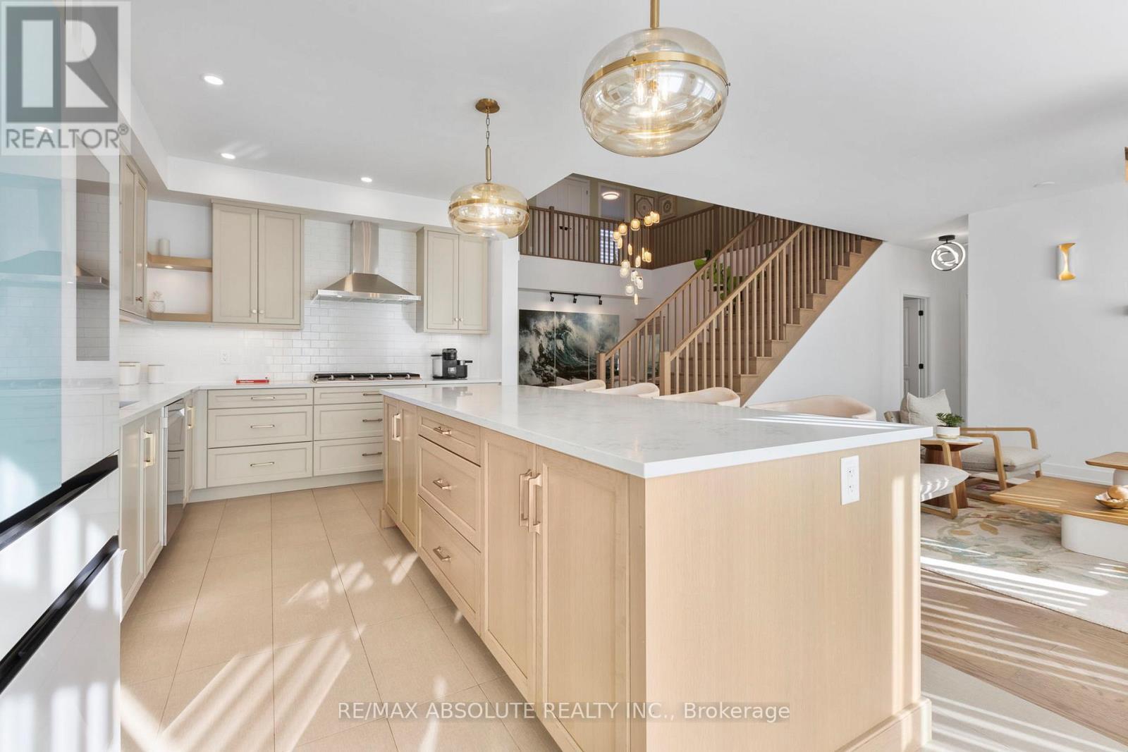921 Beckton Heights, Ottawa, ON - Indoor Photo Showing Kitchen With Upgraded Kitchen