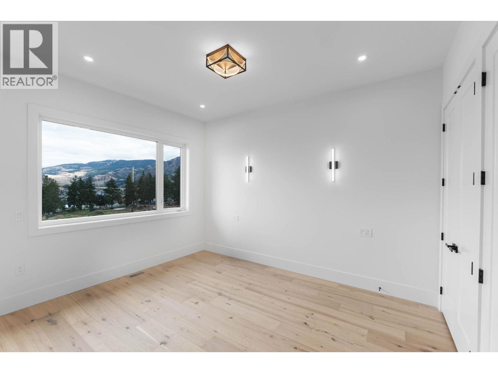 2095 Cortina Drive, Kelowna, BC - Indoor Photo Showing Other Room