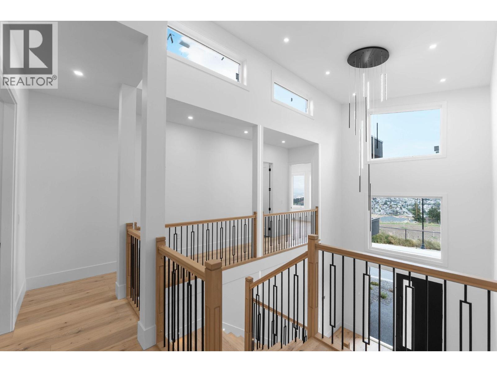 2095 Cortina Drive, Kelowna, BC - Indoor Photo Showing Other Room