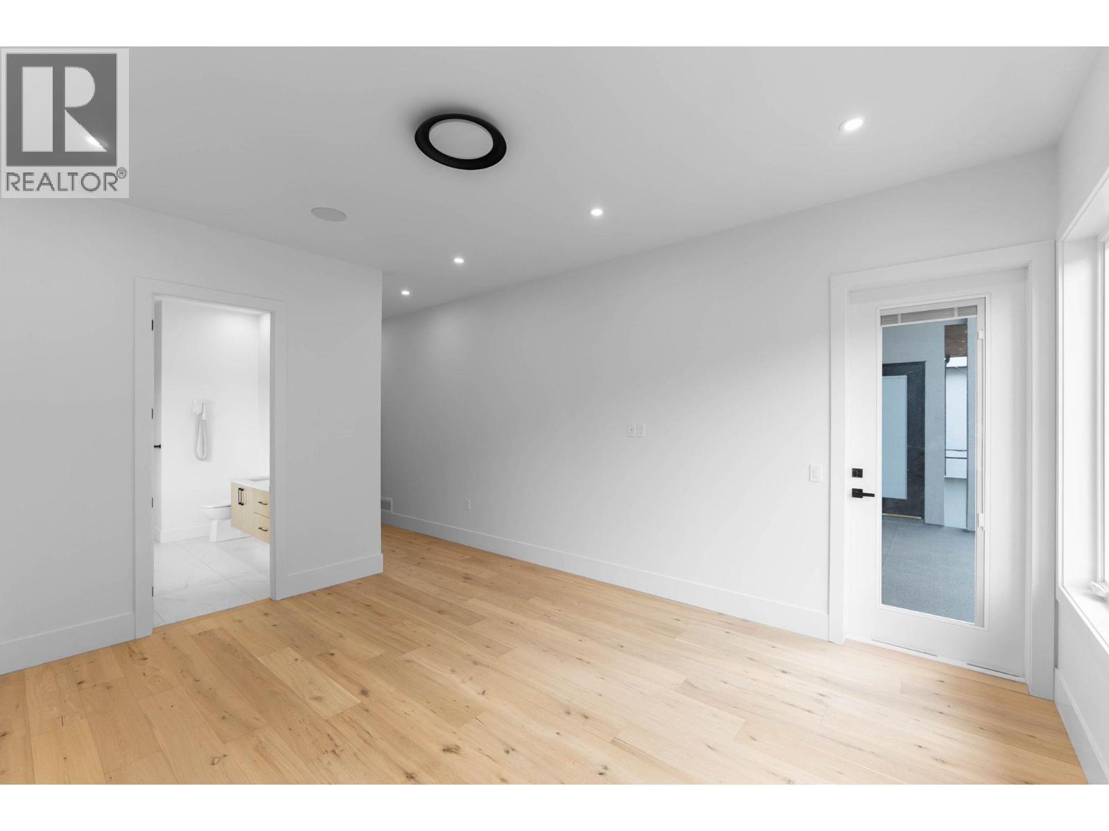 2095 Cortina Drive, Kelowna, BC - Indoor Photo Showing Other Room