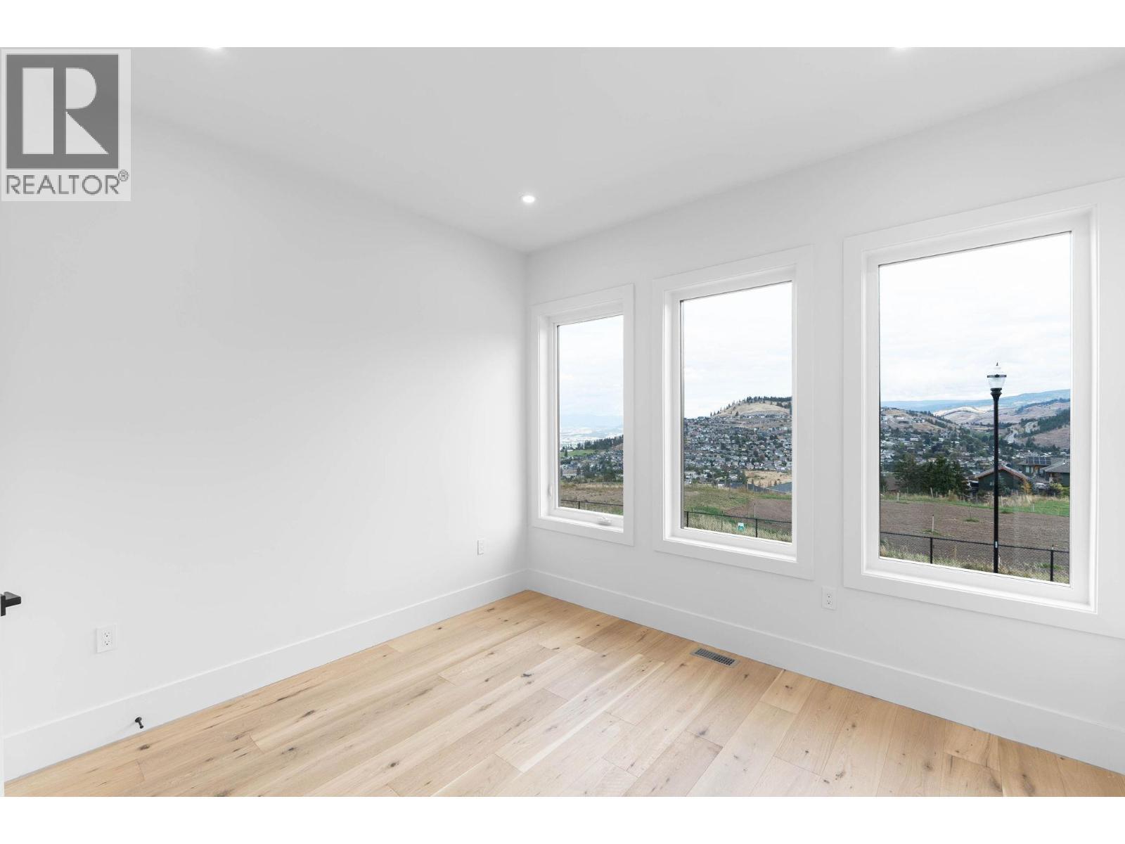 2095 Cortina Drive, Kelowna, BC - Indoor Photo Showing Other Room