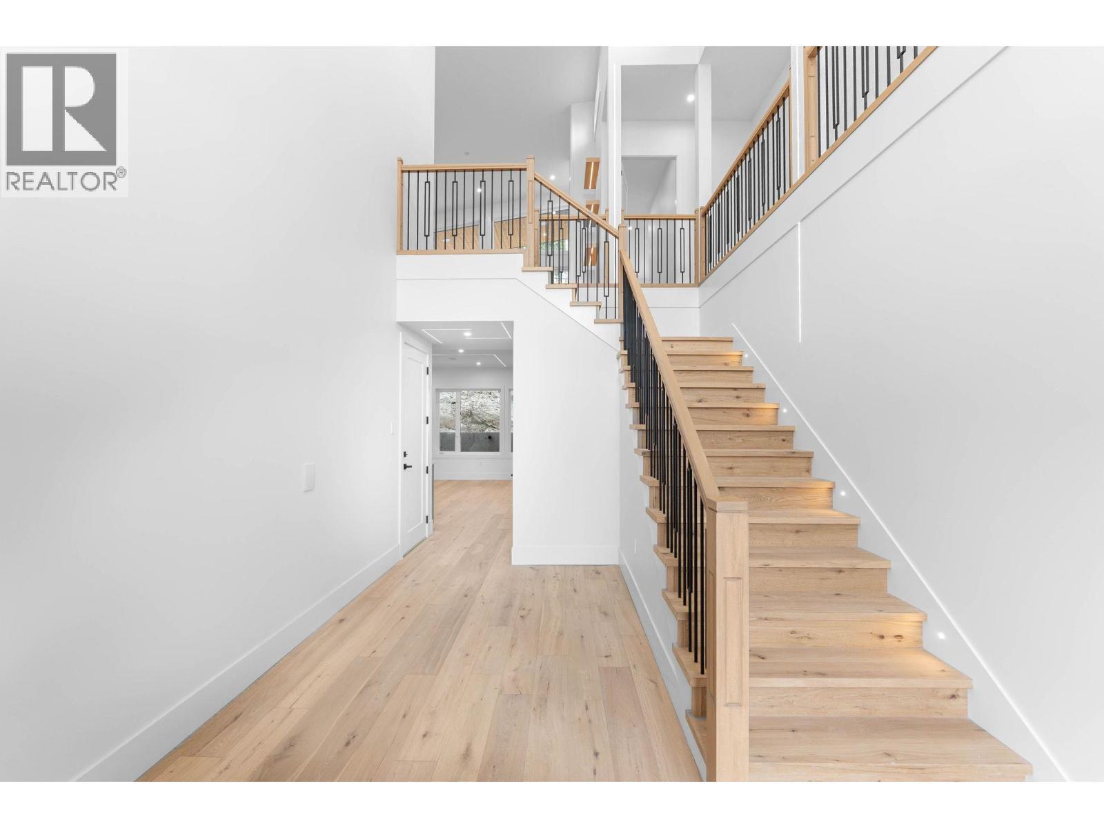 2095 Cortina Drive, Kelowna, BC - Indoor Photo Showing Other Room