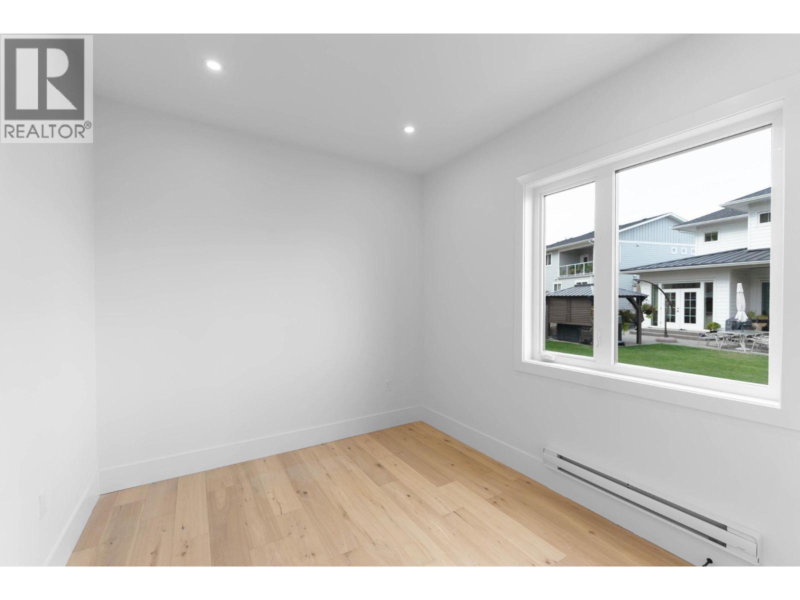 2095 Cortina Drive, Kelowna, BC - Indoor Photo Showing Other Room