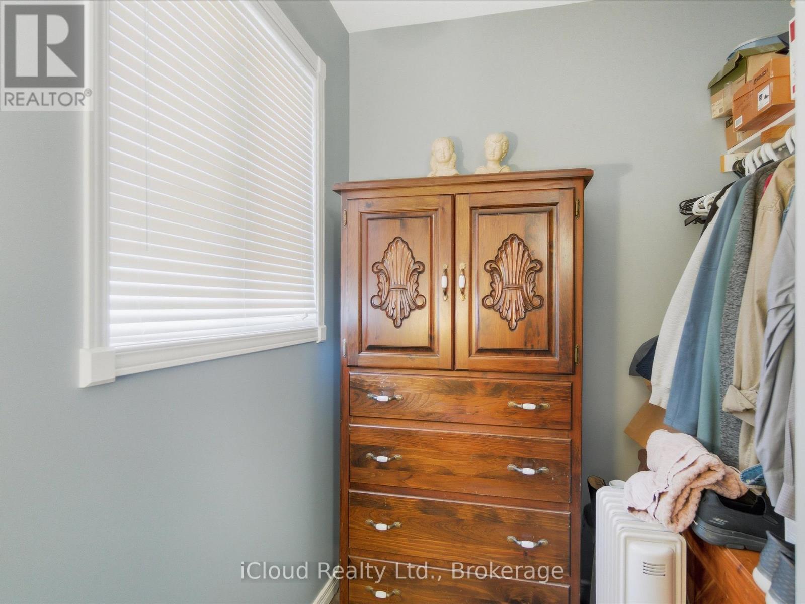 6 Springhill Road, Mckellar, ON - Indoor