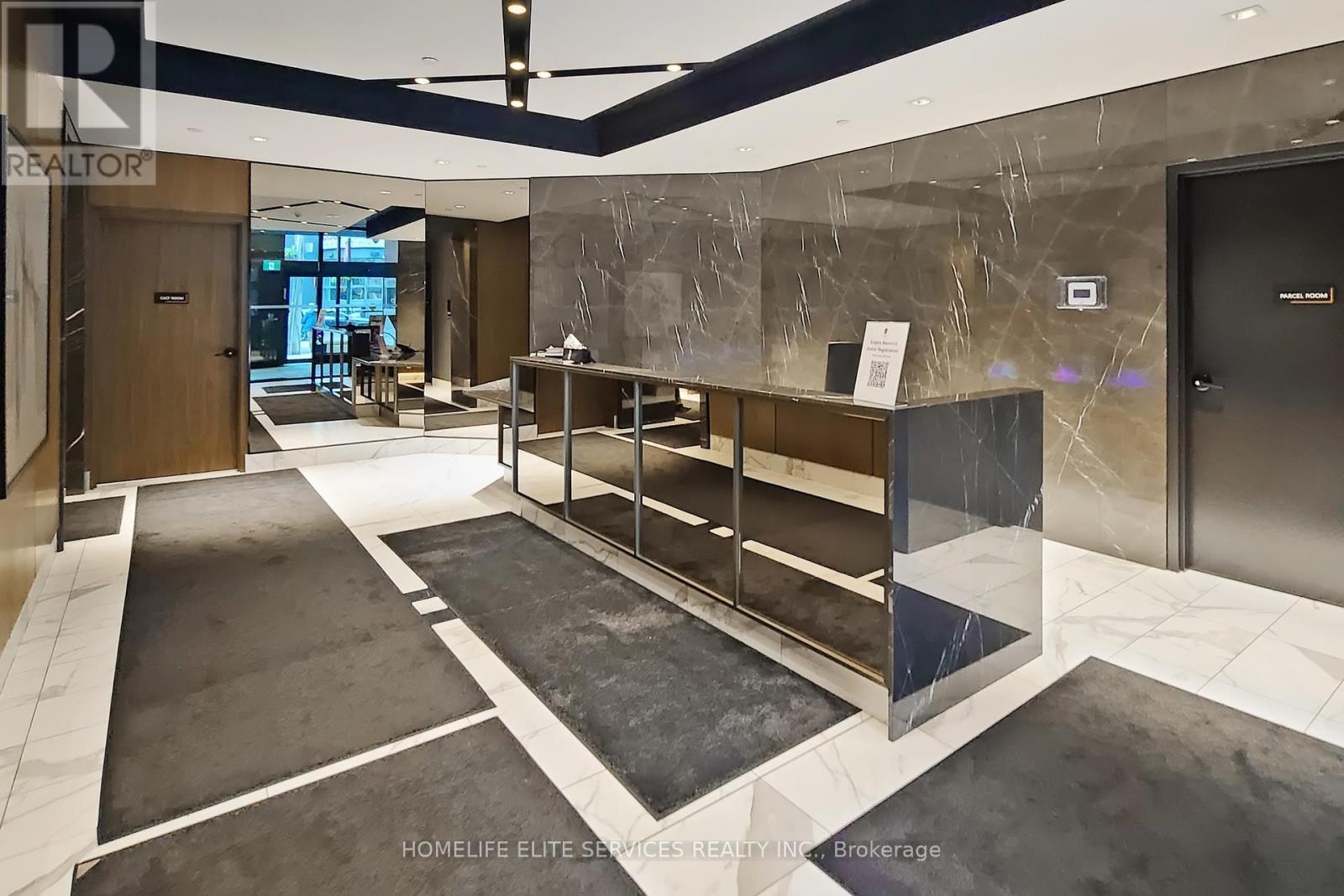 702 - 327 King Street W, Toronto, ON - Indoor Photo Showing Other Room