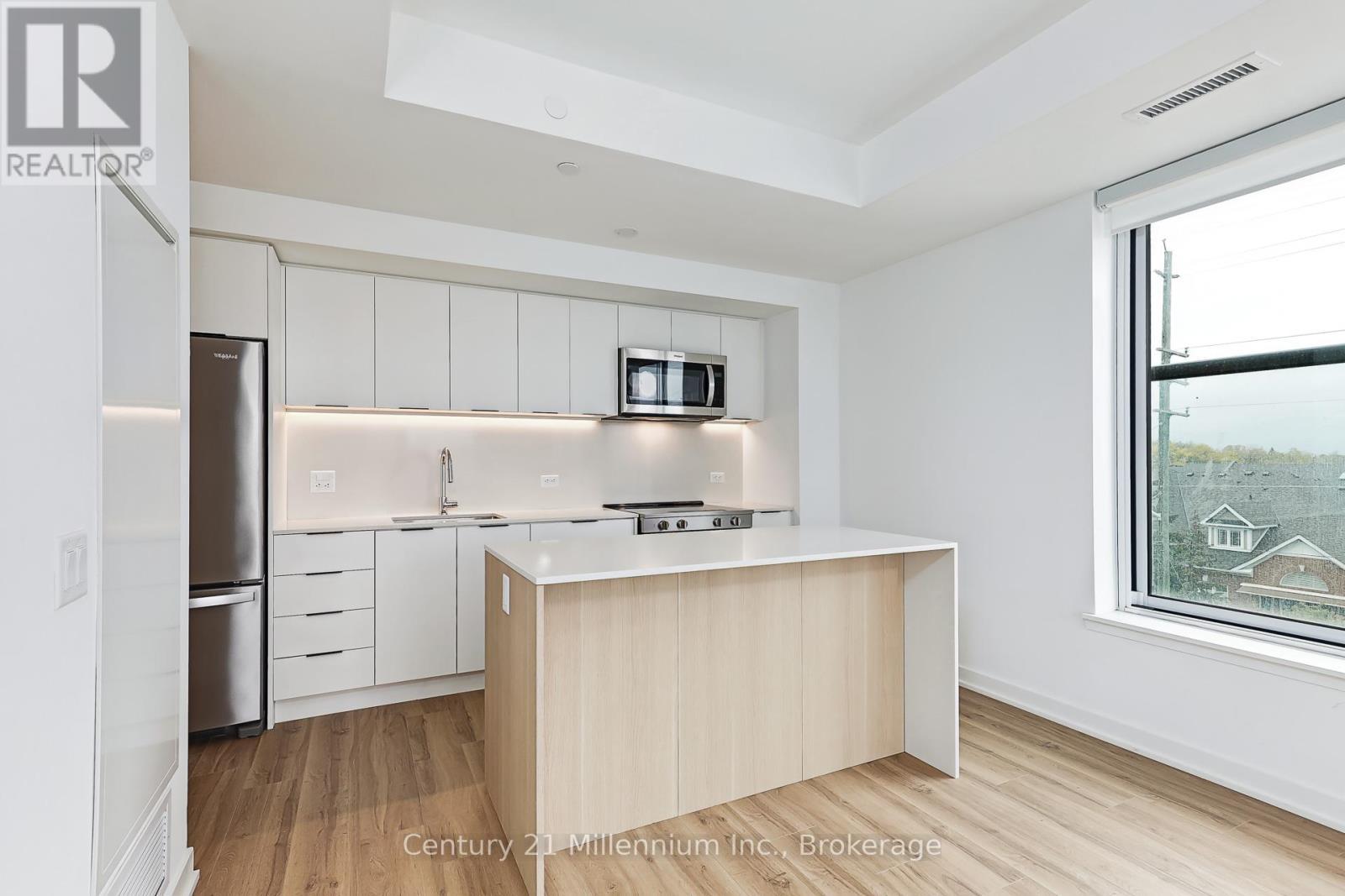306 - 31 Huron Street, Collingwood, ON - Indoor Photo Showing Kitchen With Upgraded Kitchen