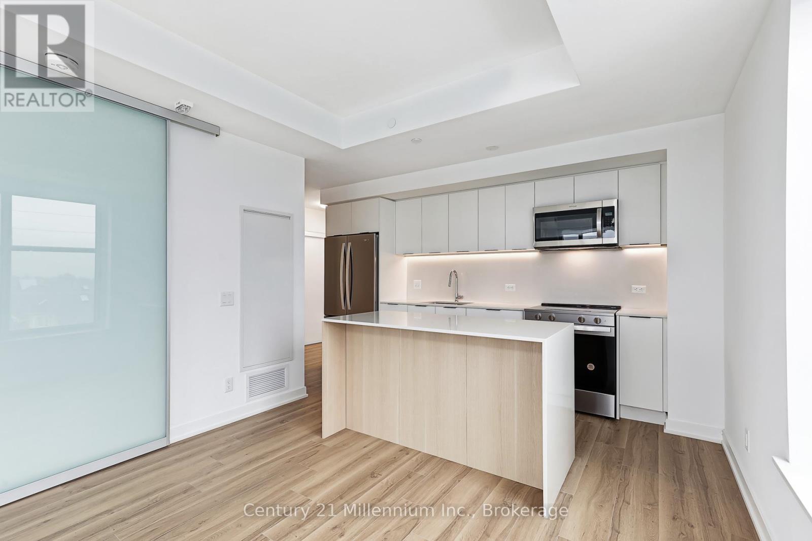 306 - 31 Huron Street, Collingwood, ON - Indoor Photo Showing Kitchen